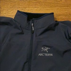 I love this coat but it doesn’t fit me anymore.